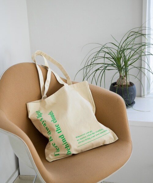 LOWRYS FARM(ローリーズファーム)の「ロゴトート(バッグ・レディース・アイボリー08/★NEWカラー★ブラックチェック/ピンク25/★NEWカラー★オレンジ45/イエローチェック65/★NEWカラー★イエロー×ブルー68/ブルーチェック80/★NEWカラー★ブルー85/★NEWカラー★ブルーチェック/★NEWカラー★パープルチェック95・FREE)」の1枚目の写真