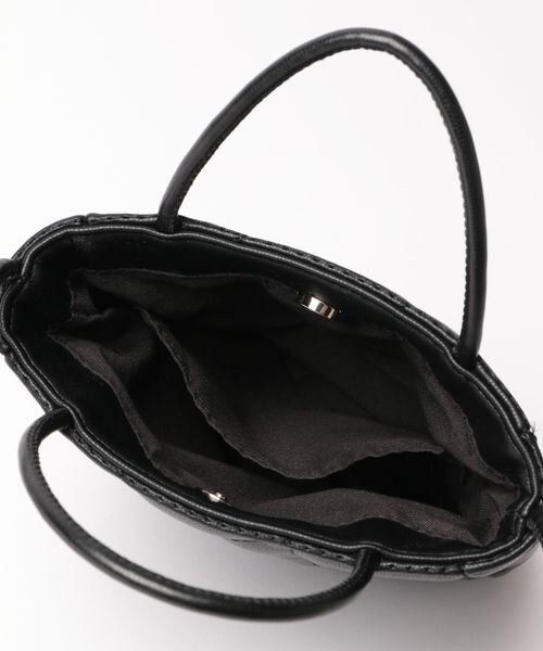 LOWRYS FARM（ローリーズファーム）の「キルティングミニショルダー（バッグ・レディース・ブラック09/オレンジ45/カーキ70・F）」の12枚目の写真