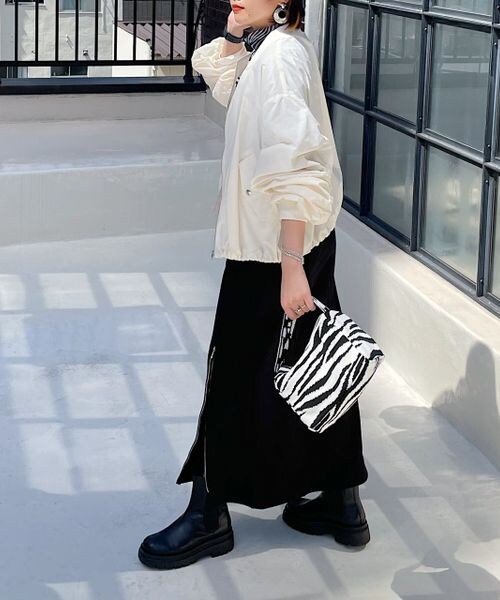 PAGEBOY(ページボーイ)の「ライトMA-1(ジャケット/アウター・レディース・オフホワイト05/ブラック09/エメラルド79・F)」の8枚目の写真