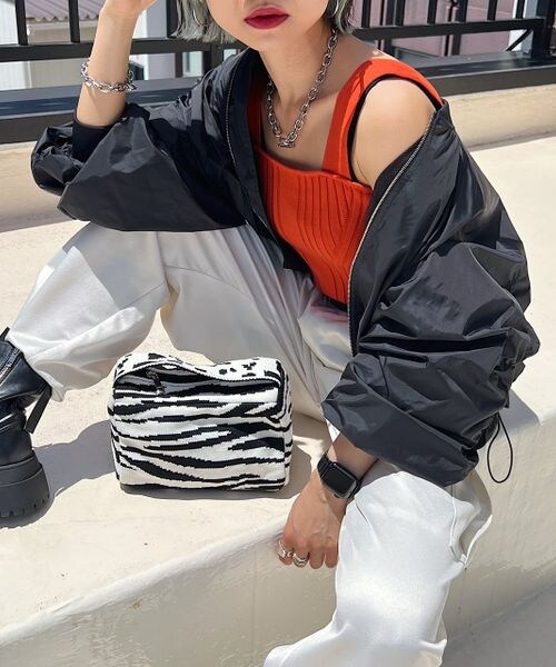 PAGEBOY(ページボーイ)の「ライトMA-1(ジャケット/アウター・レディース・オフホワイト05/ブラック09/エメラルド79・F)」の10枚目の写真