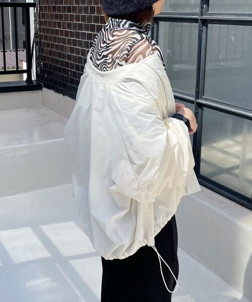 PAGEBOY(ページボーイ)の「ライトMA-1(ジャケット/アウター・レディース・オフホワイト05/ブラック09/エメラルド79・F)」の6枚目の写真