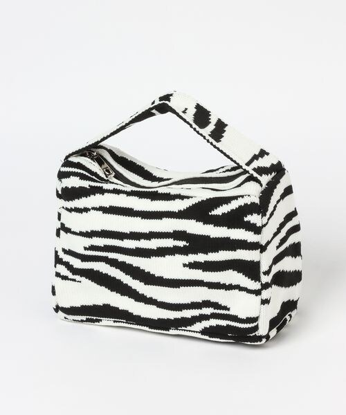 PAGEBOY（ページボーイ）の「ニットスクエアアソートBAG（バッグ・レディース・ゼブラ柄00/カウ柄01/ターコイズ76・F）」の8枚目の写真
