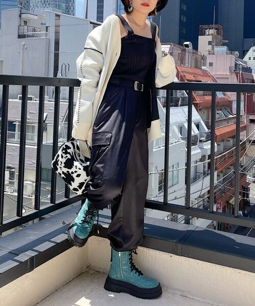 PAGEBOY（ページボーイ）の「WヤーンアソートVネックカーディガン（トップス・レディース・ブラック×柄01/オフホワイト05/ブラック09/モカ51/ショコラ×柄59・F）」の13枚目の写真