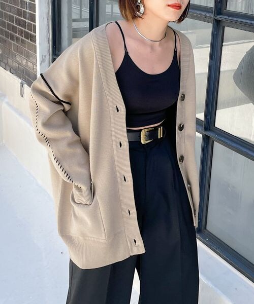 PAGEBOY（ページボーイ）の「WヤーンアソートVネックカーディガン（トップス・レディース・ブラック×柄01/オフホワイト05/ブラック09/モカ51/ショコラ×柄59・F）」の22枚目の写真