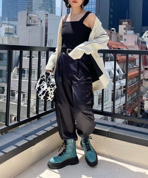 PAGEBOY（ページボーイ）の「WヤーンアソートVネックカーディガン（トップス・レディース・ブラック×柄01/オフホワイト05/ブラック09/モカ51/ショコラ×柄59・F）」の14枚目の写真