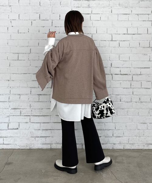 PAGEBOY（ページボーイ）の「マントスリーブスウェット（トップス・レディース・ブラック09/オートミール50/ショコラ59/ピーコック84・F）」の17枚目の写真