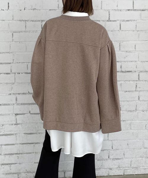 PAGEBOY（ページボーイ）の「マントスリーブスウェット（トップス・レディース・ブラック09/オートミール50/ショコラ59/ピーコック84・F）」の15枚目の写真