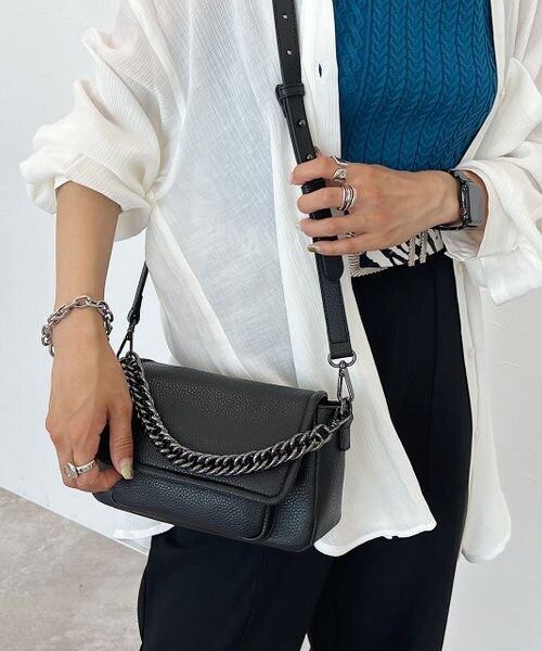 PAGEBOY（ページボーイ）の「ビンテージチェーンBAG（バッグ・レディース・オフホワイト05/ブラック09・F）」の2枚目の写真