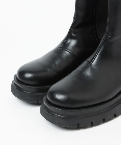 PAGEBOY（ページボーイ）の「モードチェルシーブーツ（シューズ・レディース・オフホワイト05/ブラック09・M(23.5cm)/L(24.5cm)）」の20枚目の写真