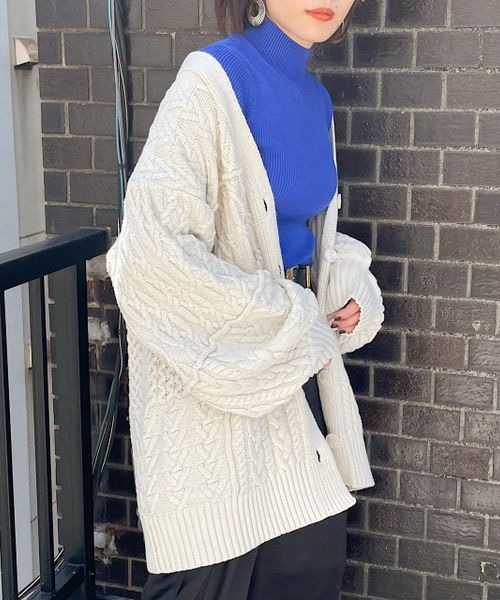 PAGEBOY（ページボーイ）の「ケーブルルーズカーディガン（トップス・レディース・オフホワイト05/ブラック09/グレージュ12/オレンジ45・F）」の7枚目の写真