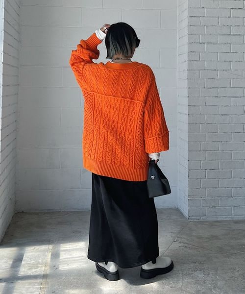 PAGEBOY（ページボーイ）の「ケーブルルーズカーディガン（トップス・レディース・オフホワイト05/ブラック09/グレージュ12/オレンジ45・F）」の22枚目の写真
