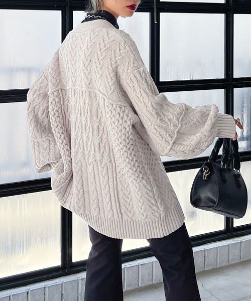 PAGEBOY（ページボーイ）の「ケーブルルーズカーディガン（トップス・レディース・オフホワイト05/ブラック09/グレージュ12/オレンジ45・F）」の15枚目の写真