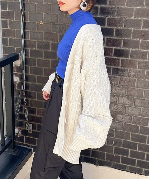 PAGEBOY（ページボーイ）の「ケーブルルーズカーディガン（トップス・レディース・オフホワイト05/ブラック09/グレージュ12/オレンジ45・F）」の6枚目の写真