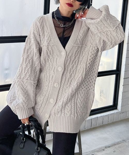 PAGEBOY（ページボーイ）の「ケーブルルーズカーディガン（トップス・レディース・オフホワイト05/ブラック09/グレージュ12/オレンジ45・F）」の16枚目の写真