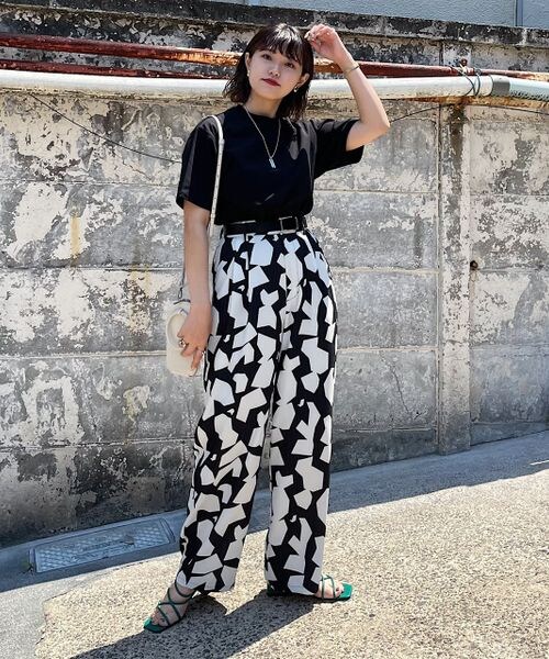 PAGEBOY（ページボーイ）の「マルチミニショルダー（バッグ・レディース・オフホワイト05/ブラック09・F）」の5枚目の写真