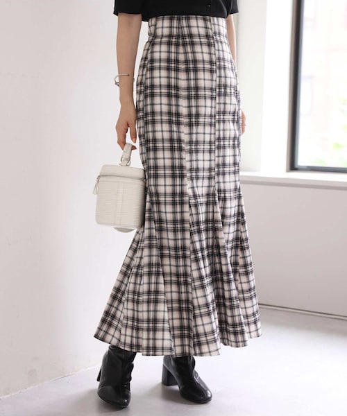 one after another NICE CLAUP(ワンアフターアナザーナイスクラップ)の「【S・Mサイズ展開】マチ付マーメイドスカート(スカート・レディース・ベージュ/ベージュ系その他/ブラウン/ブラック・1/2)」の1枚目の写真