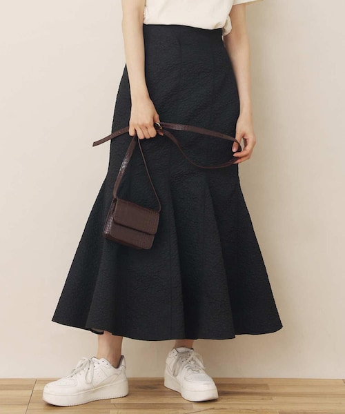 one after another NICE CLAUP(ワンアフターアナザーナイスクラップ)の「【S・Mサイズ展開】マチ付マーメイドスカート(スカート・レディース・ベージュ/ベージュ系その他/ブラウン/ブラック・1/2)」の3枚目の写真