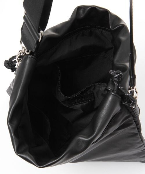 LEPSIM（レプシィム）の「キンチャクチャームツキショルダーバッグ（バッグ・レディース・ブラック09/グレージュ52/ベージュ54・ONE SIZE）」の11枚目の写真