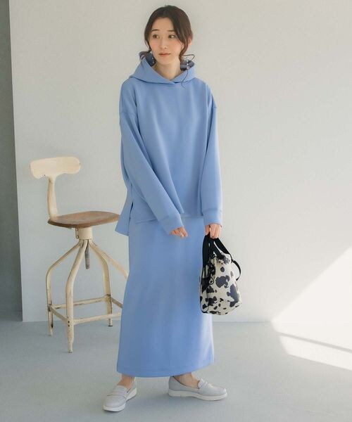 LEPSIM（レプシィム）の「キンチャクバッグ（バッグ・レディース・ダルメシアン10/カウ柄50/ブルー85・ONE SIZE）」の5枚目の写真