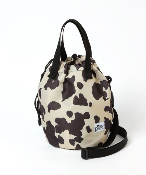 LEPSIM（レプシィム）の「キンチャクバッグ（バッグ・レディース・ダルメシアン10/カウ柄50/ブルー85・ONE SIZE）」の8枚目の写真