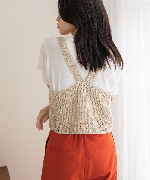 LOWRYS FARM（ローリーズファーム）の「ニットビスチェ（トップス・レディース・オフ05/ブラック09/ブラウン55/ブルー85・F）」の6枚目の写真