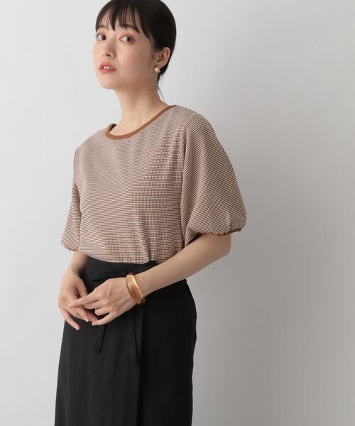 LOWRYS FARM(ローリーズファーム)の「パフTシャツカットソー(トップス・レディース・ブルべ ブラック09/ブルべ チャコールグレー10/イエベ ベージュ50・F)」の3枚目の写真