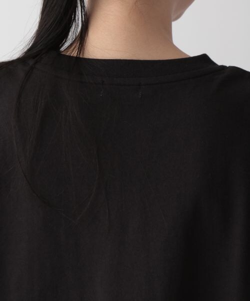LOWRYS FARM（ローリーズファーム）の「ショルダースクエアノースリーブ（トップス・レディース・オフ05/ブラック09/チャコールグレー18・F）」の13枚目の写真