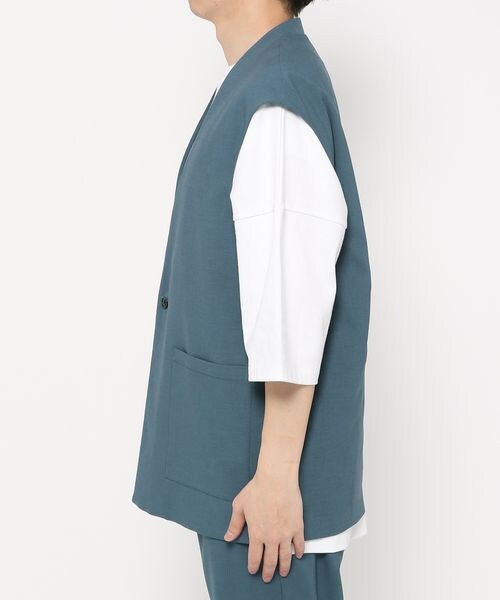 LOWRYS FARM（ローリーズファーム）の「ノーカラーベスト（トップス・メンズ・ブラック09/サックスブルー82/ブルー86・M/L）」の16枚目の写真
