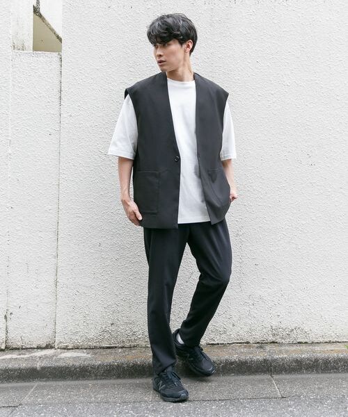 LOWRYS FARM（ローリーズファーム）の「ノーカラーベスト（トップス・メンズ・ブラック09/サックスブルー82/ブルー86・M/L）」の4枚目の写真