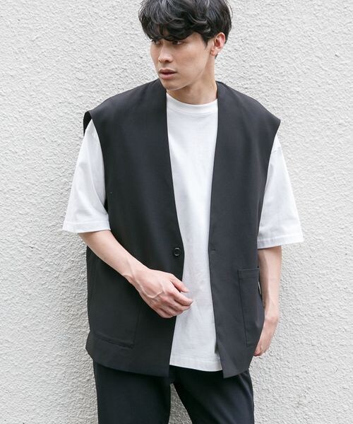 LOWRYS FARM（ローリーズファーム）の「ノーカラーベスト（トップス・メンズ・ブラック09/サックスブルー82/ブルー86・M/L）」の5枚目の写真