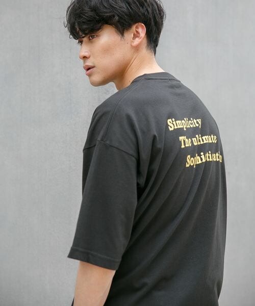 LOWRYS FARM（ローリーズファーム）の「バックロゴプリントＴシャツ（トップス・メンズ・ホワイト02/ホワイト03/ブラック09/ブラウン52・M/L）」の13枚目の写真