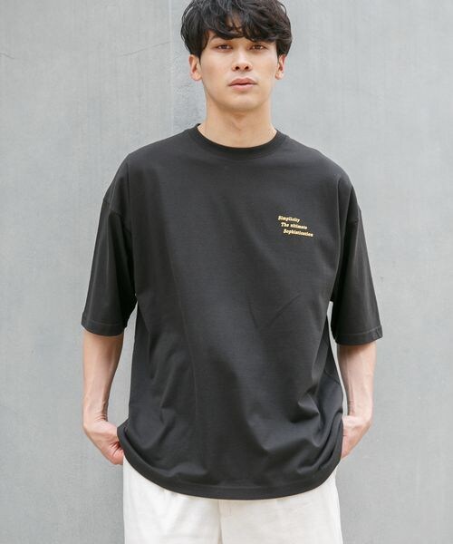 LOWRYS FARM（ローリーズファーム）の「バックロゴプリントＴシャツ（トップス・メンズ・ホワイト02/ホワイト03/ブラック09/ブラウン52・M/L）」の14枚目の写真