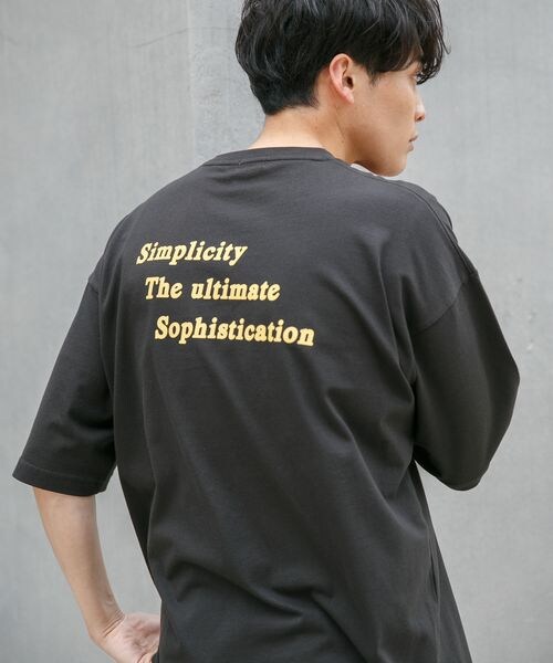 LOWRYS FARM（ローリーズファーム）の「バックロゴプリントＴシャツ（トップス・メンズ・ホワイト02/ホワイト03/ブラック09/ブラウン52・M/L）」の3枚目の写真