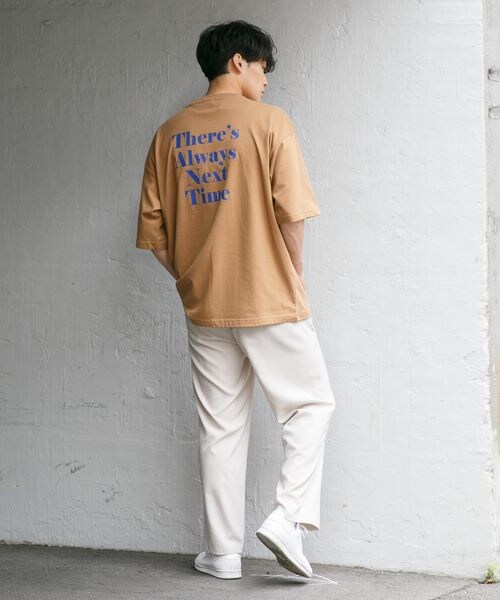 LOWRYS FARM（ローリーズファーム）の「バックロゴプリントＴシャツ（トップス・メンズ・ホワイト02/ホワイト03/ブラック09/ブラウン52・M/L）」の16枚目の写真