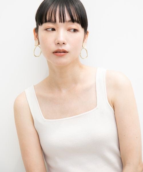 LOWRYS FARM（ローリーズファーム）の「ソウバリスクエアタンクトップ（トップス・レディース・オフ05/ブラック09/レッド35/ブラウン55/イエロー65/グリーン72・F）」の9枚目の写真