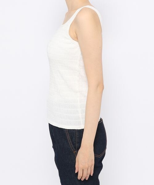 LOWRYS FARM（ローリーズファーム）の「シャーリングタンク（トップス・レディース・オフ05/ブラック09/オレンジ45/グリーン72/パープル92・F）」の12枚目の写真