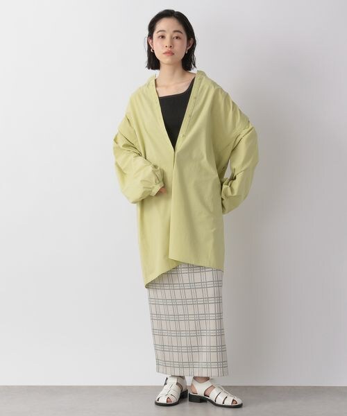 LOWRYS FARM（ローリーズファーム）の「シャーリングタンク（トップス・レディース・オフ05/ブラック09/オレンジ45/グリーン72/パープル92・F）」の7枚目の写真