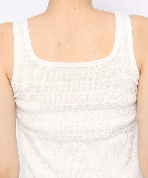 LOWRYS FARM（ローリーズファーム）の「シャーリングタンク（トップス・レディース・オフ05/ブラック09/オレンジ45/グリーン72/パープル92・F）」の17枚目の写真