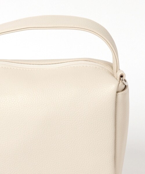 LOWRYS FARM（ローリーズファーム）の「柔ら軽いハンドバッグ（バッグ・レディース・アイボリー08/ブラック09/オレンジ45/グリーン75・FREE）」の12枚目の写真