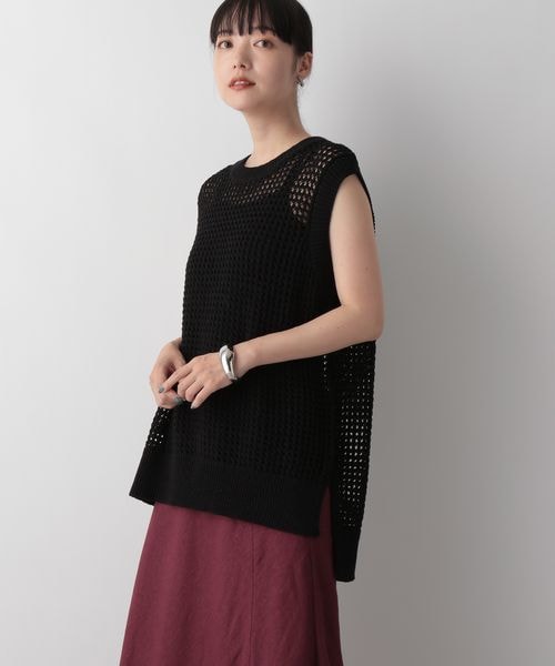 LOWRYS FARM（ローリーズファーム）の「メッシュニットノースリーブ（トップス・レディース・アイボリー08/ブラック09/グリーン72・F）」の2枚目の写真