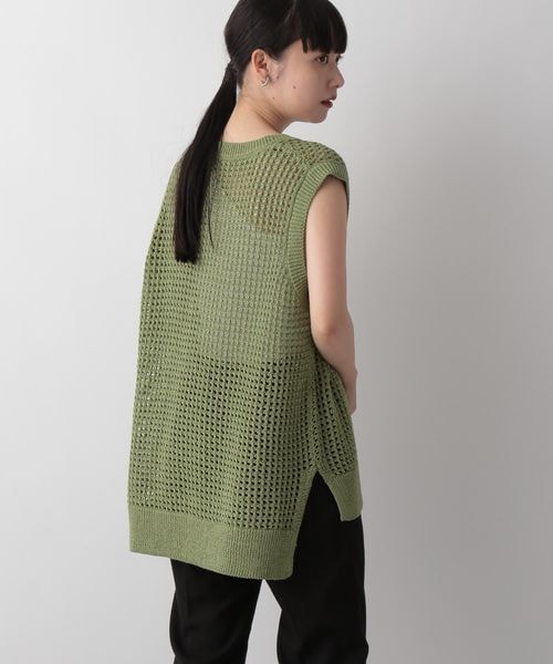 LOWRYS FARM（ローリーズファーム）の「メッシュニットノースリーブ（トップス・レディース・アイボリー08/ブラック09/グリーン72・F）」の9枚目の写真