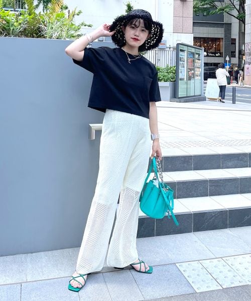 PAGEBOY(ページボーイ)の「ダメージショートTシャツ(トップス・レディース・オフホワイト05/ブラック09/コーラル28/チョコ58・F)」の7枚目の写真