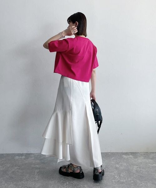 PAGEBOY(ページボーイ)の「ダメージショートTシャツ(トップス・レディース・オフホワイト05/ブラック09/コーラル28/チョコ58・F)」の13枚目の写真