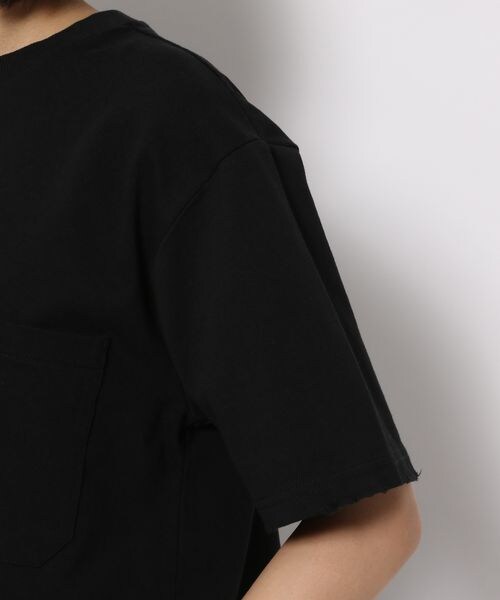 PAGEBOY(ページボーイ)の「ダメージショートTシャツ(トップス・レディース・オフホワイト05/ブラック09/コーラル28/チョコ58・F)」の21枚目の写真