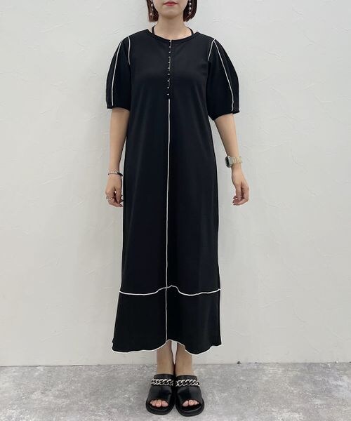 PAGEBOY（ページボーイ）の「ホックネックパイピングワンピース（ワンピース/ドレス・レディース・オフホワイト05/ブラック09・F）」の6枚目の写真