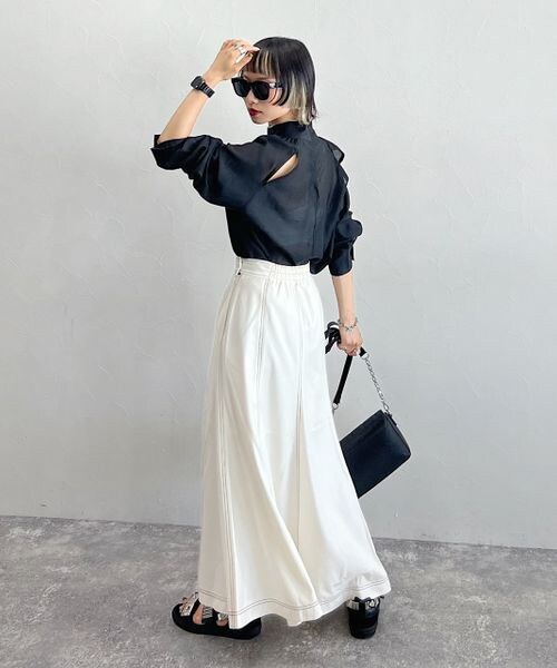 PAGEBOY（ページボーイ）の「CORE / レザーコーティングスカート（スカート・レディース・オフホワイト05/ブラック09・FREE）」の7枚目の写真