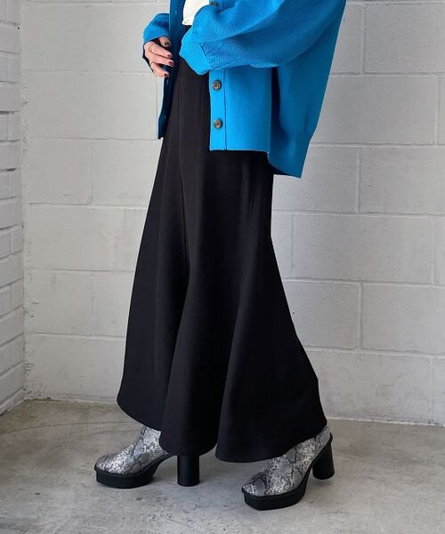 PAGEBOY（ページボーイ）の「ワイドフレアスカート（スカート・レディース・ブラック09/グレージュ12/ロイヤルブルー83・F）」の4枚目の写真