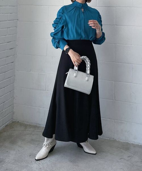 PAGEBOY（ページボーイ）の「ワイドフレアスカート（スカート・レディース・ブラック09/グレージュ12/ロイヤルブルー83・F）」の6枚目の写真