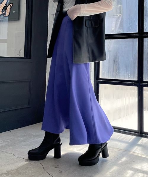 PAGEBOY（ページボーイ）の「ワイドフレアスカート（スカート・レディース・ブラック09/グレージュ12/ロイヤルブルー83・F）」の11枚目の写真