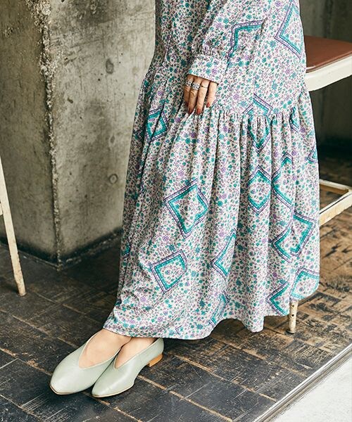 studio CLIP（スタディオクリップ）の「風と遊ぶワンピース 初秋[プチサイズあり]（ワンピース/ドレス・レディース・ブランチベージュ01/マルシェブルー02/ブリックブラウン03・S/M/PS(WEB限定)/PM(WEB限定)）」の10枚目の写真